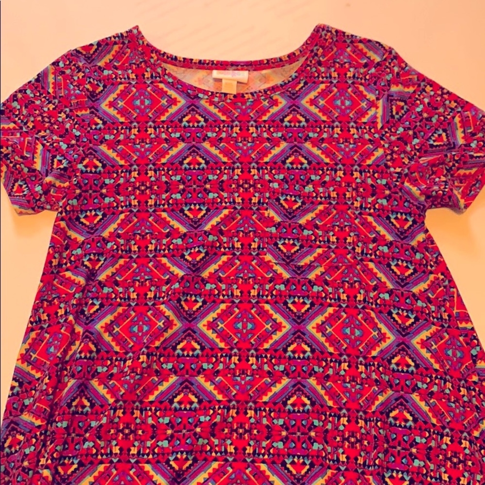 Super bright colors! EUC LulaRoe Carly swing dress